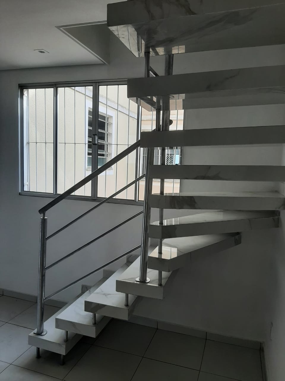 Apartamento à venda com 2 quartos, 80m² - Foto 3