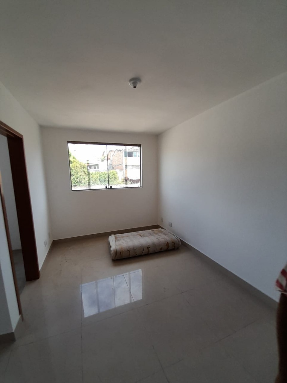 Apartamento à venda com 2 quartos, 67m² - Foto 3