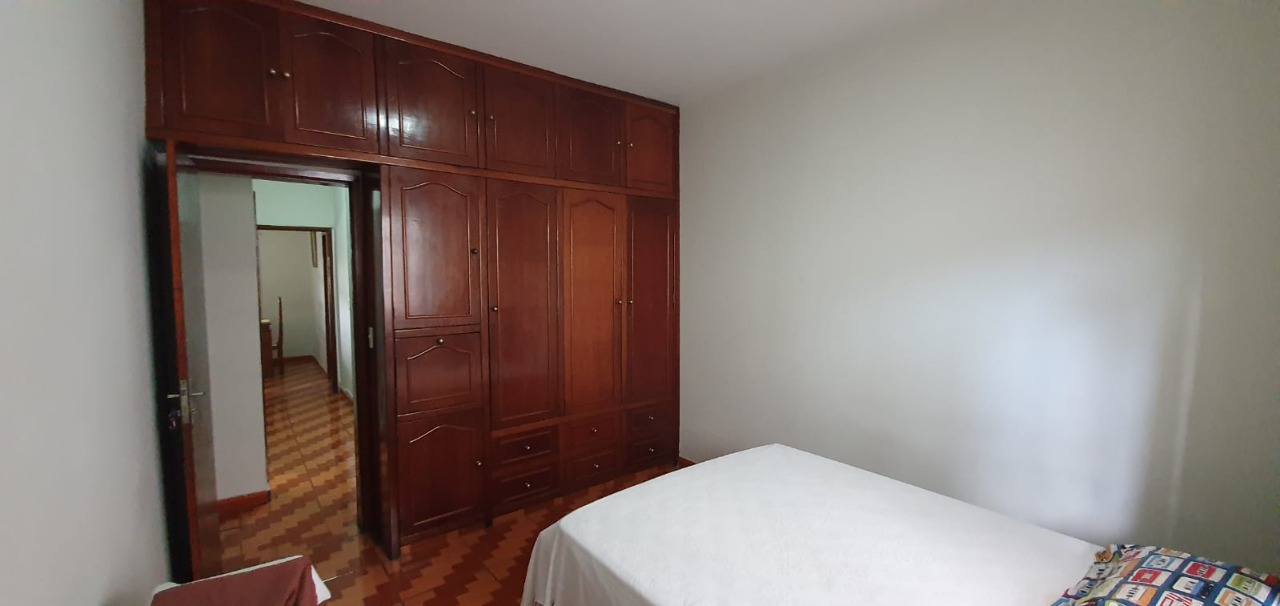 Casa à venda com 3 quartos, 300m² - Foto 17