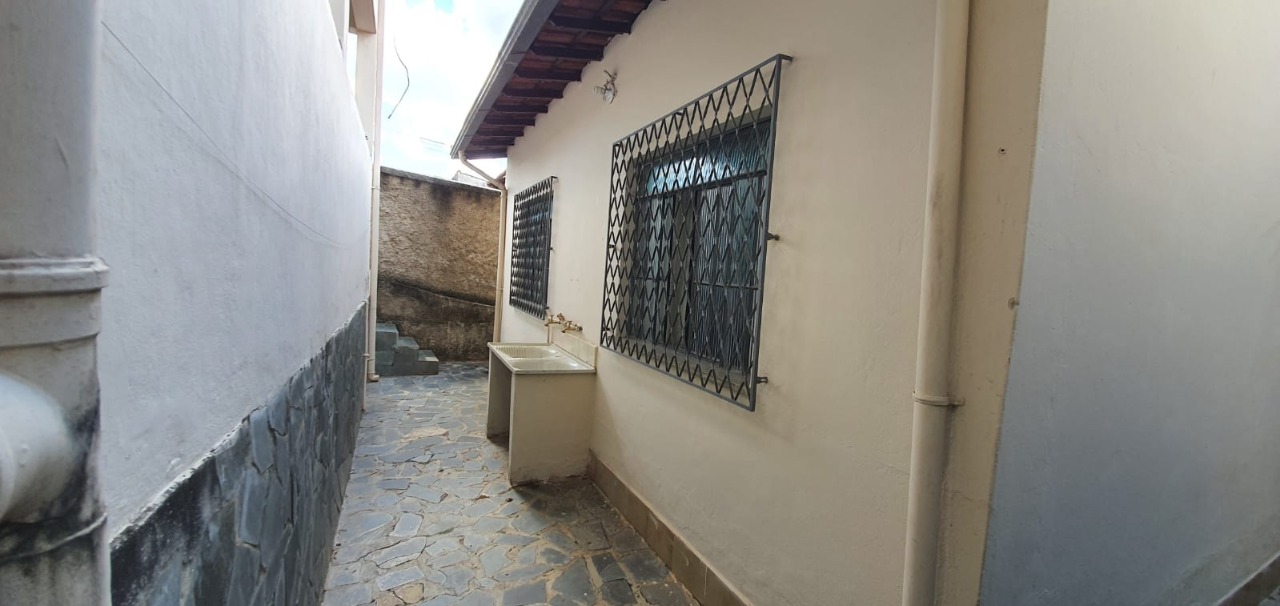 Casa à venda com 3 quartos, 300m² - Foto 19