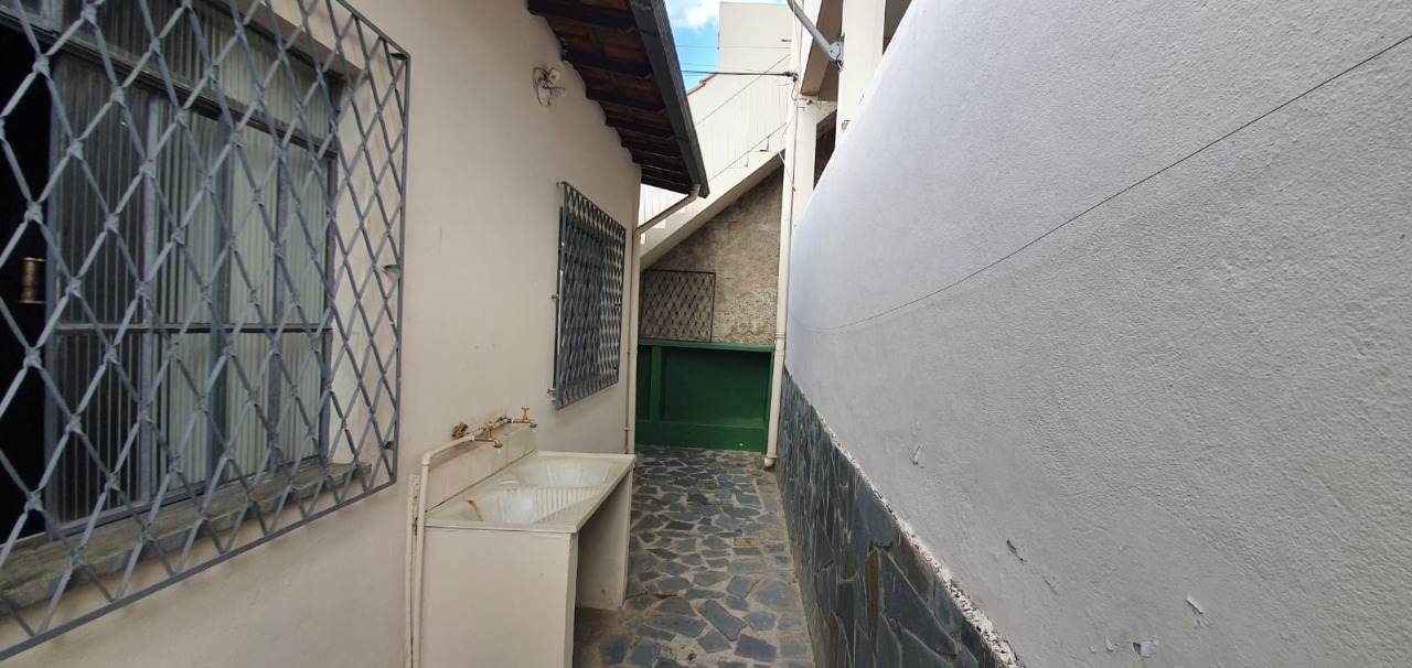 Casa à venda com 3 quartos, 300m² - Foto 23