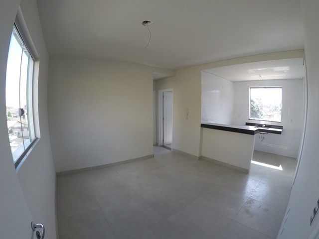 Apartamento à venda com 2 quartos, 105m² - Foto 2