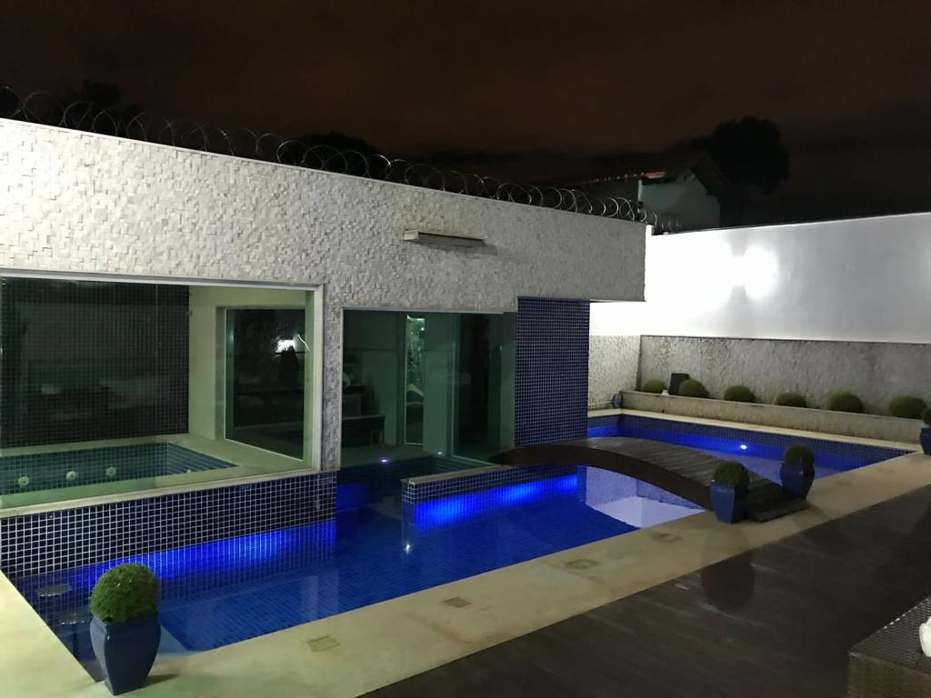 Casa à venda com 5 quartos, 1000m² - Foto 3