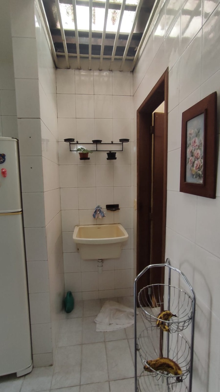 Casa à venda com 2 quartos, 170m² - Foto 14