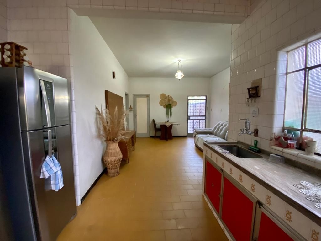 Casa à venda com 6 quartos, 373m² - Foto 5