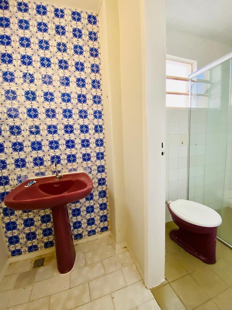 Casa à venda com 6 quartos, 373m² - Foto 15