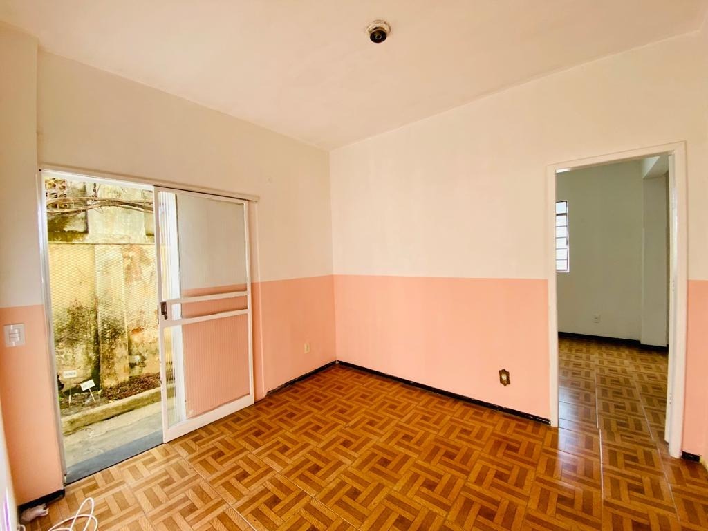 Casa à venda com 6 quartos, 373m² - Foto 12