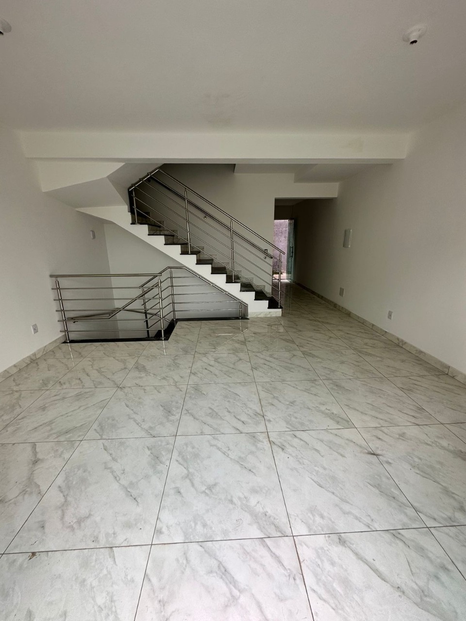 Casa à venda com 3 quartos, 220m² - Foto 11