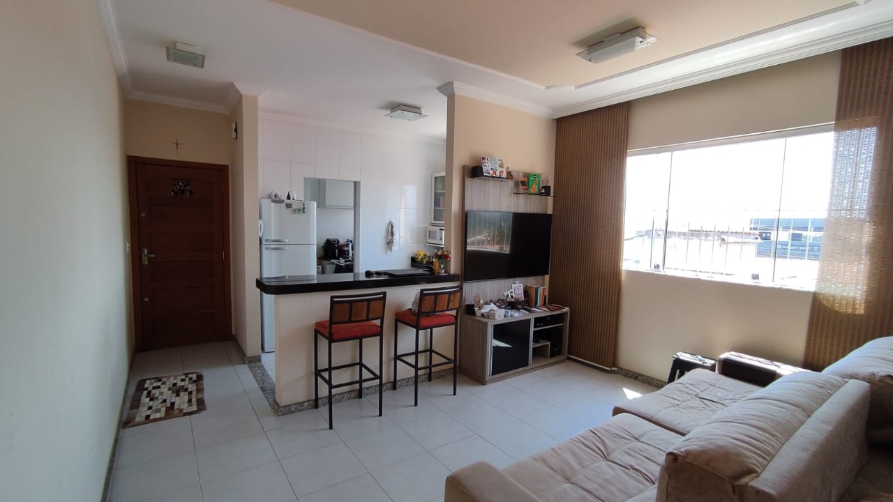 Apartamento à venda com 2 quartos, 60m² - Foto 1