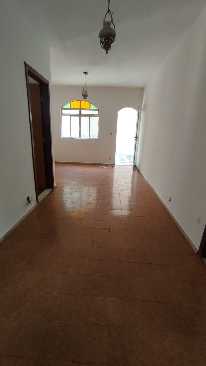 Casa à venda com 3 quartos, 219m² - Foto 10