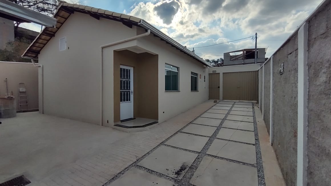 Casa à venda com 2 quartos, 57m² - Foto 8