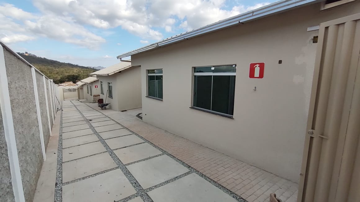 Casa à venda com 2 quartos, 57m² - Foto 15