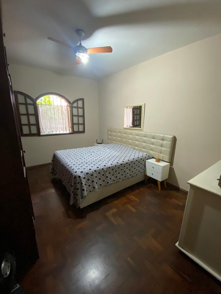 Casa à venda com 3 quartos, 300m² - Foto 22