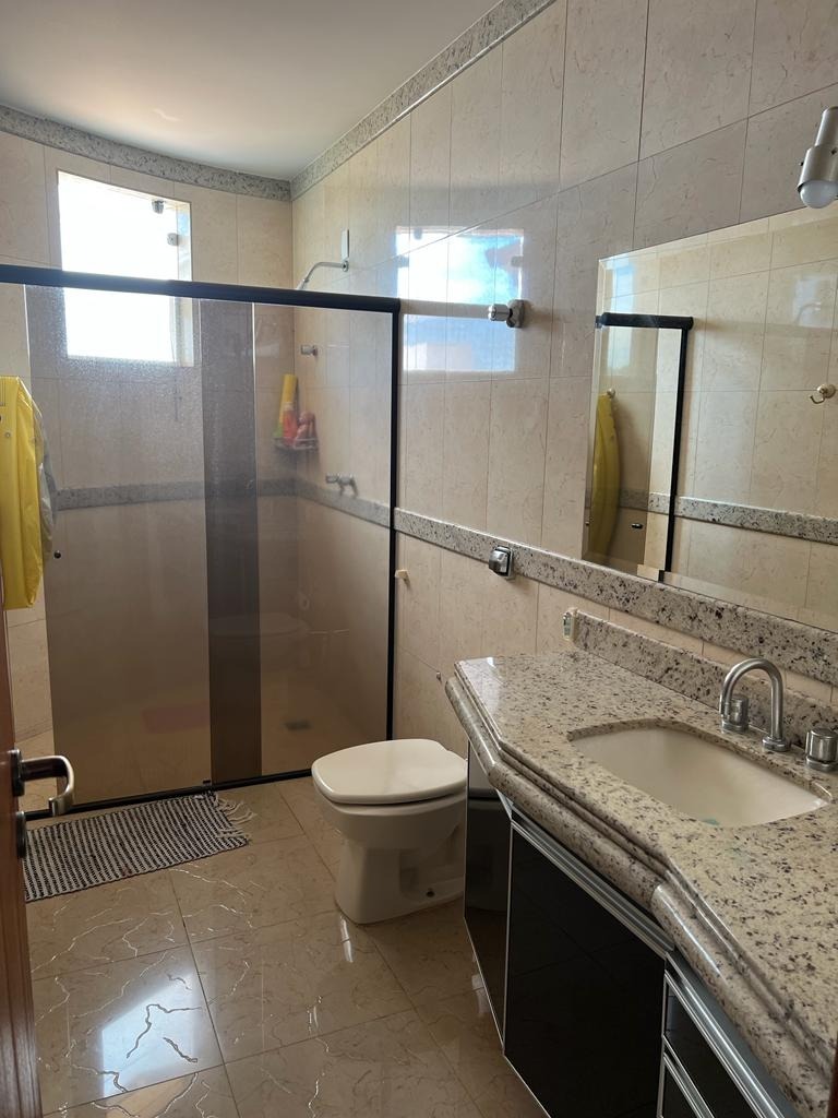 Casa de Condomínio à venda com 4 quartos, 550m² - Foto 19