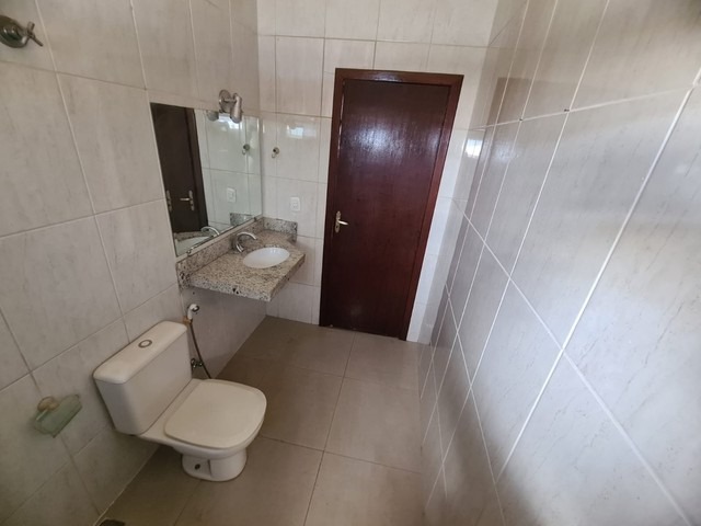 Casa à venda com 4 quartos, 360m² - Foto 3