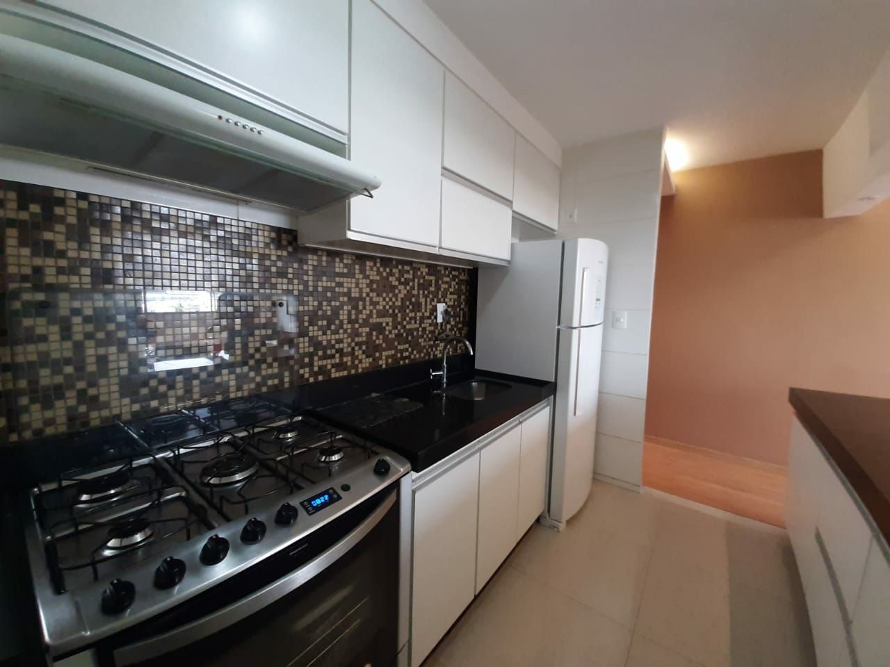 Apartamento à venda com 2 quartos, 58m² - Foto 11