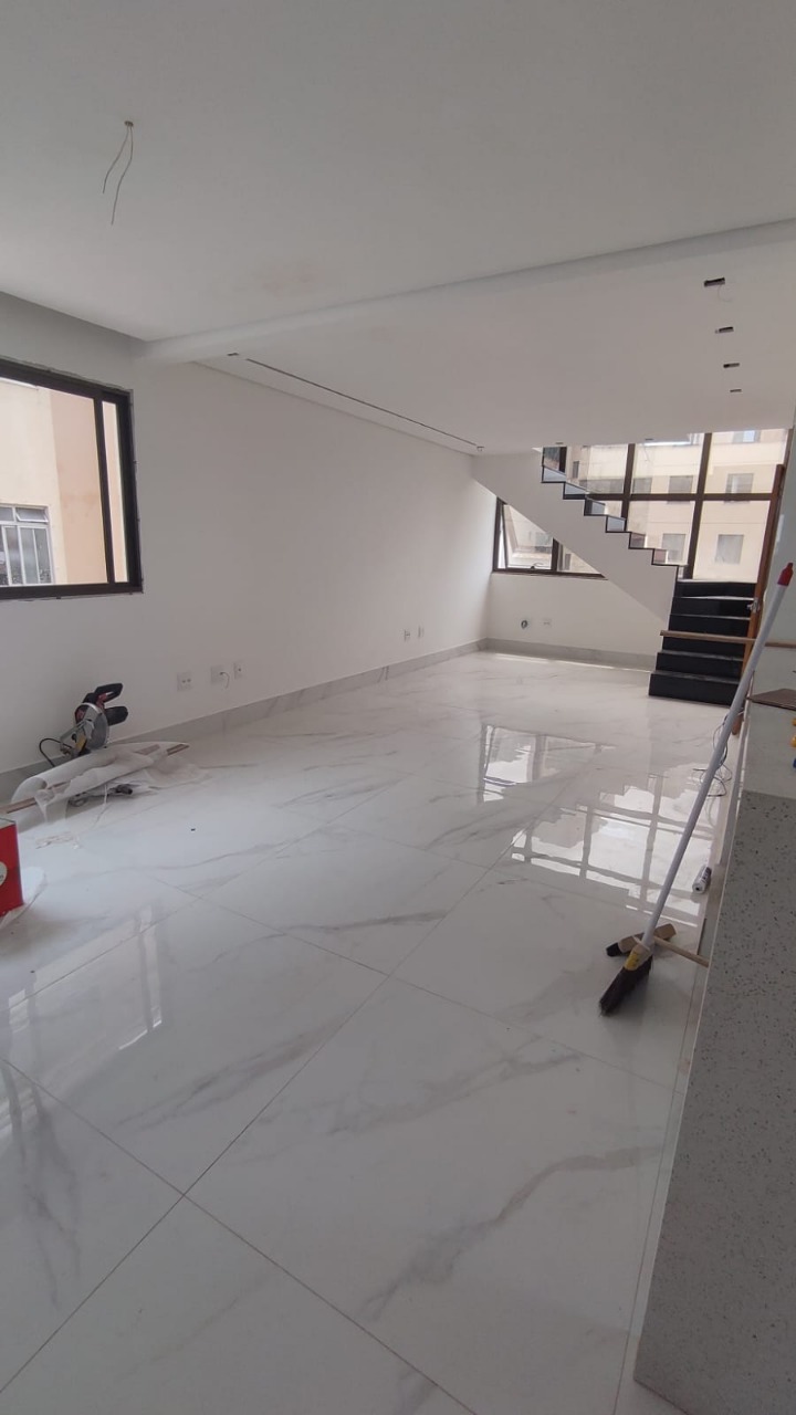 Cobertura à venda com 4 quartos, 242m² - Foto 4