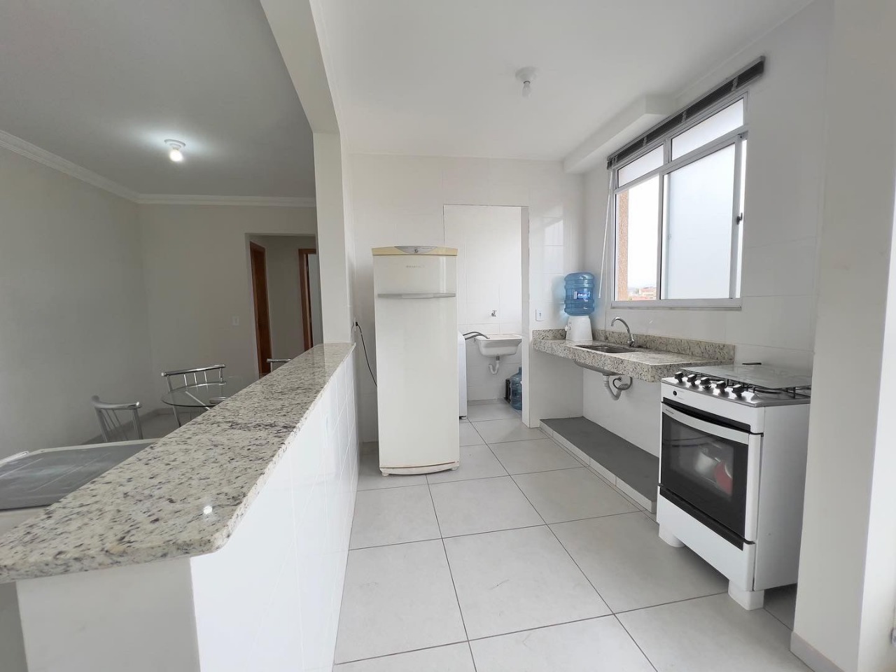 Apartamento à venda com 2 quartos, 50m² - Foto 4