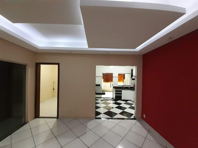 Casa à venda com 3 quartos, 127m² - Foto 2