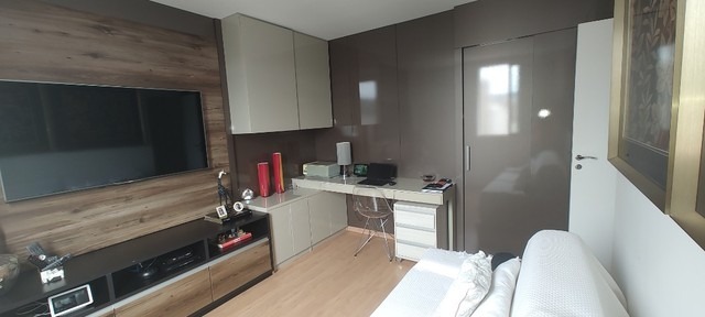 Apartamento à venda com 5 quartos, 240m² - Foto 17