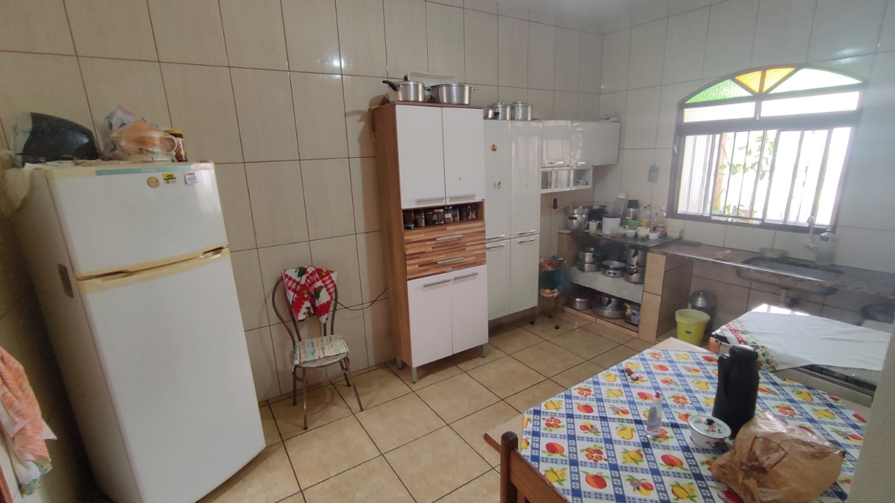 Casa à venda com 1 quarto, 180m² - Foto 8