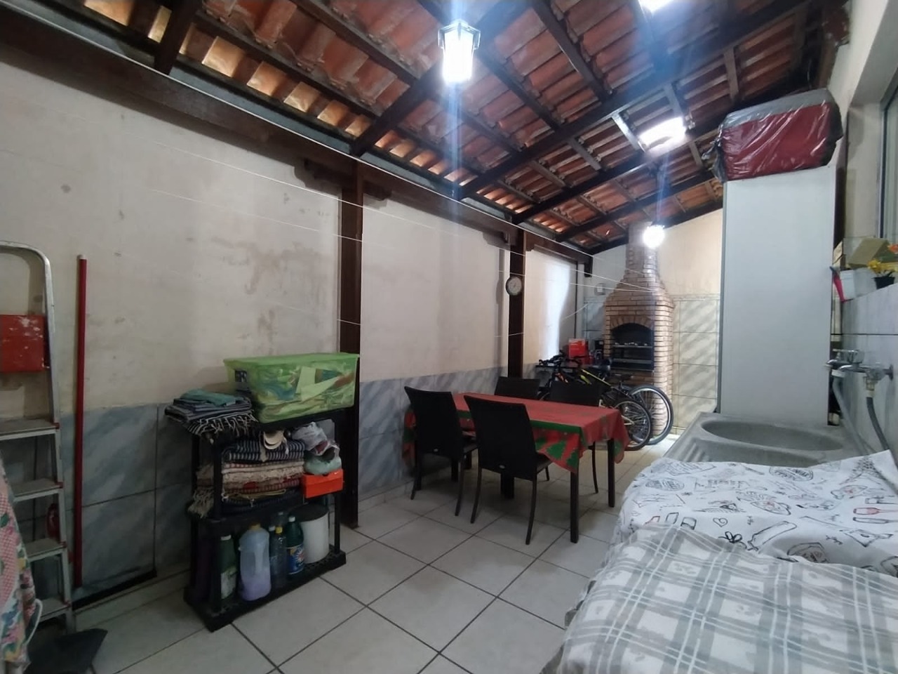 Casa à venda com 3 quartos, 177m² - Foto 2