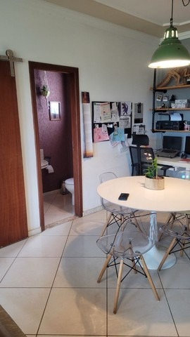 Casa à venda com 3 quartos, 340m² - Foto 3