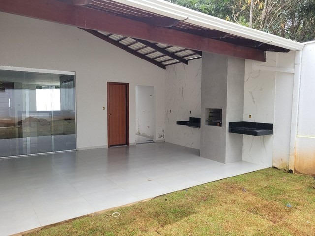 Casa à venda com 3 quartos, 160m² - Foto 2