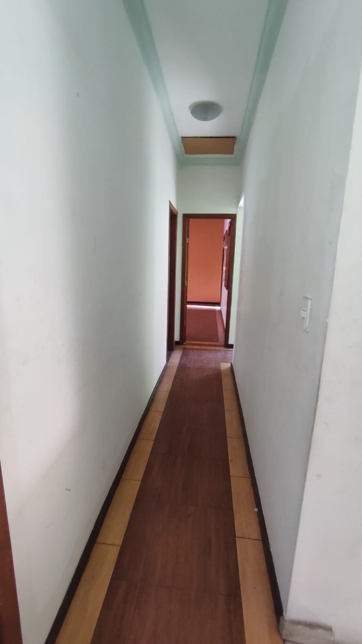 Casa à venda com 3 quartos, 372m² - Foto 11