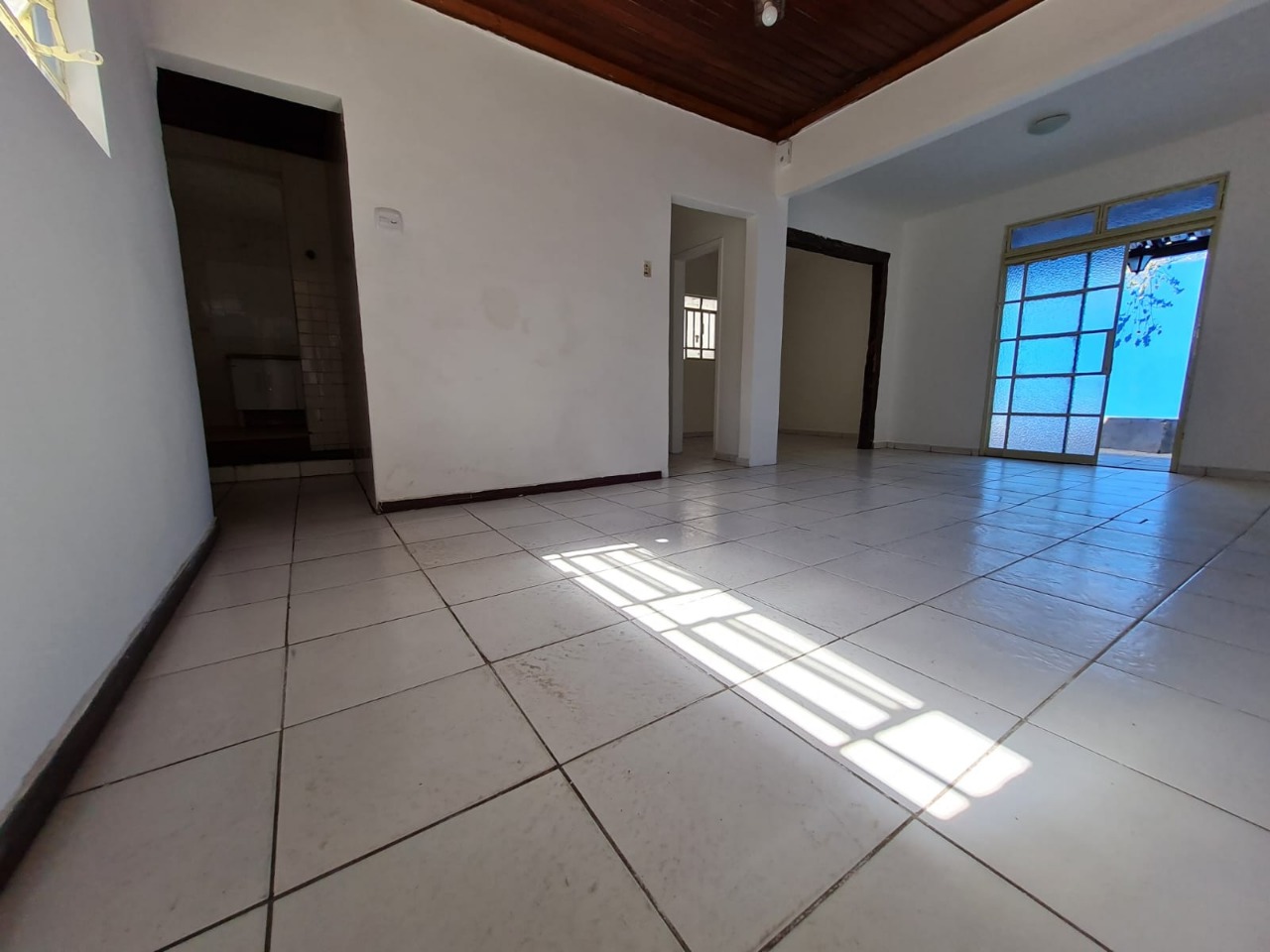 Casa à venda com 3 quartos, 500m² - Foto 7