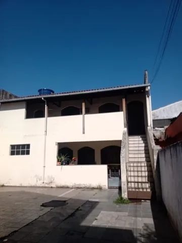 Casa à venda com 3 quartos, 420m² - Foto 2