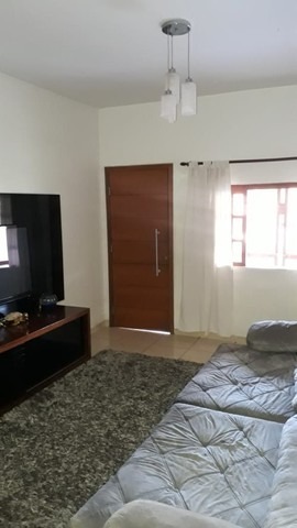 Casa à venda com 3 quartos, 360m² - Foto 2