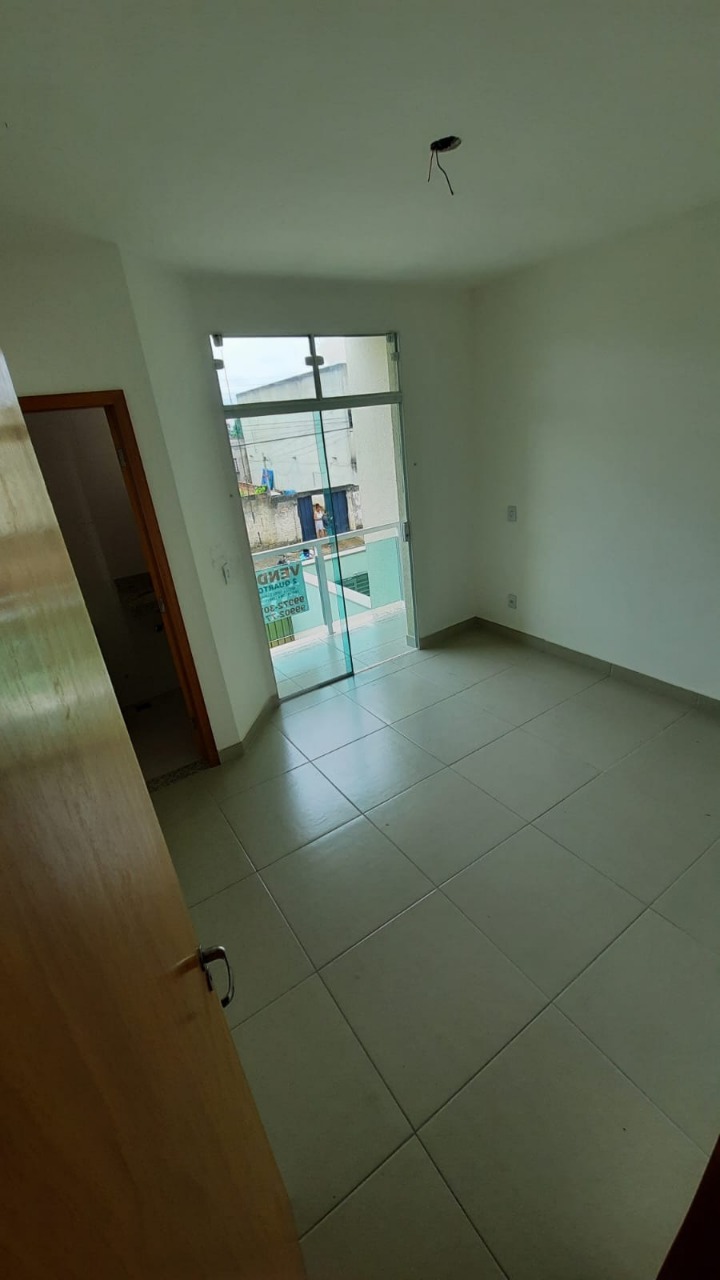 Casa à venda com 2 quartos, 72m² - Foto 9