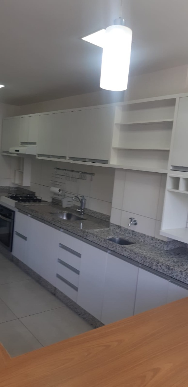 Apartamento à venda com 3 quartos, 75m² - Foto 4