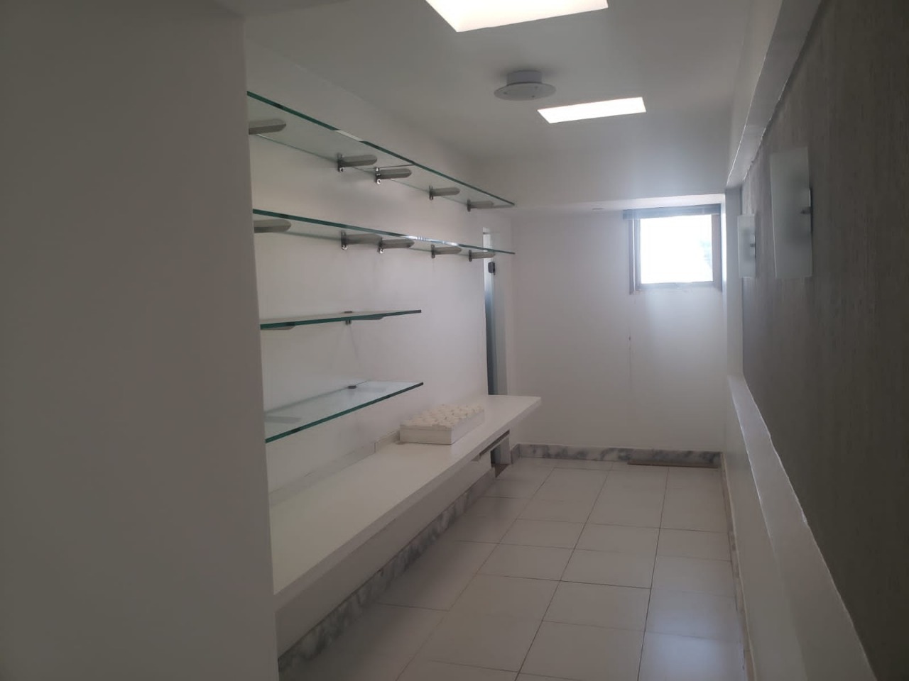 Cobertura à venda com 4 quartos, 300m² - Foto 15