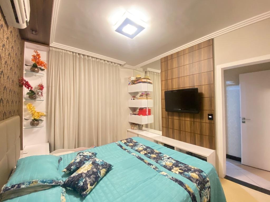 Apartamento à venda com 3 quartos, 133m² - Foto 2