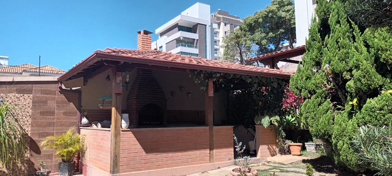 Casa à venda com 4 quartos, 321m² - Foto 18