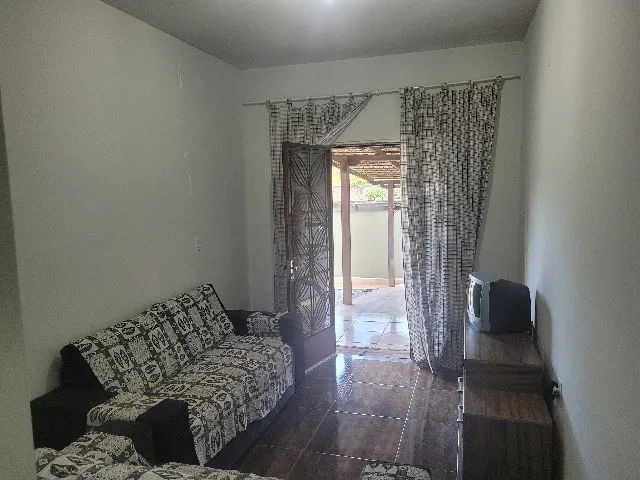 Casa à venda com 2 quartos, 180m² - Foto 2