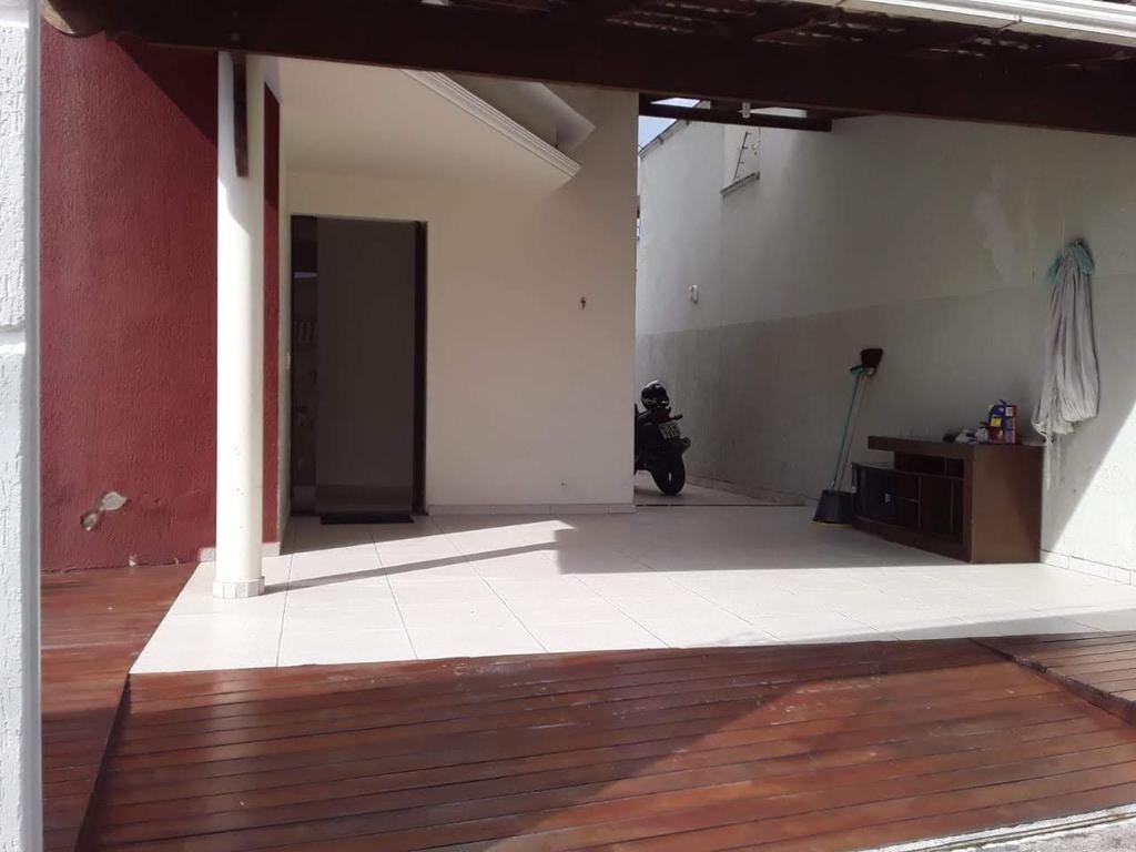 Casa à venda com 3 quartos, 150m² - Foto 9