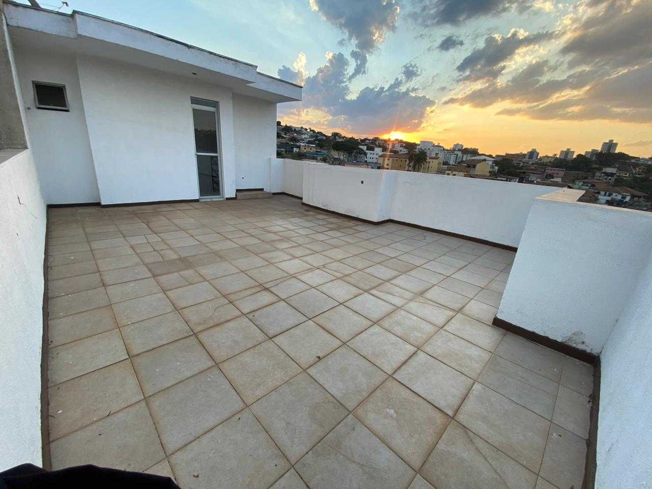 Cobertura à venda com 2 quartos, 80m² - Foto 6