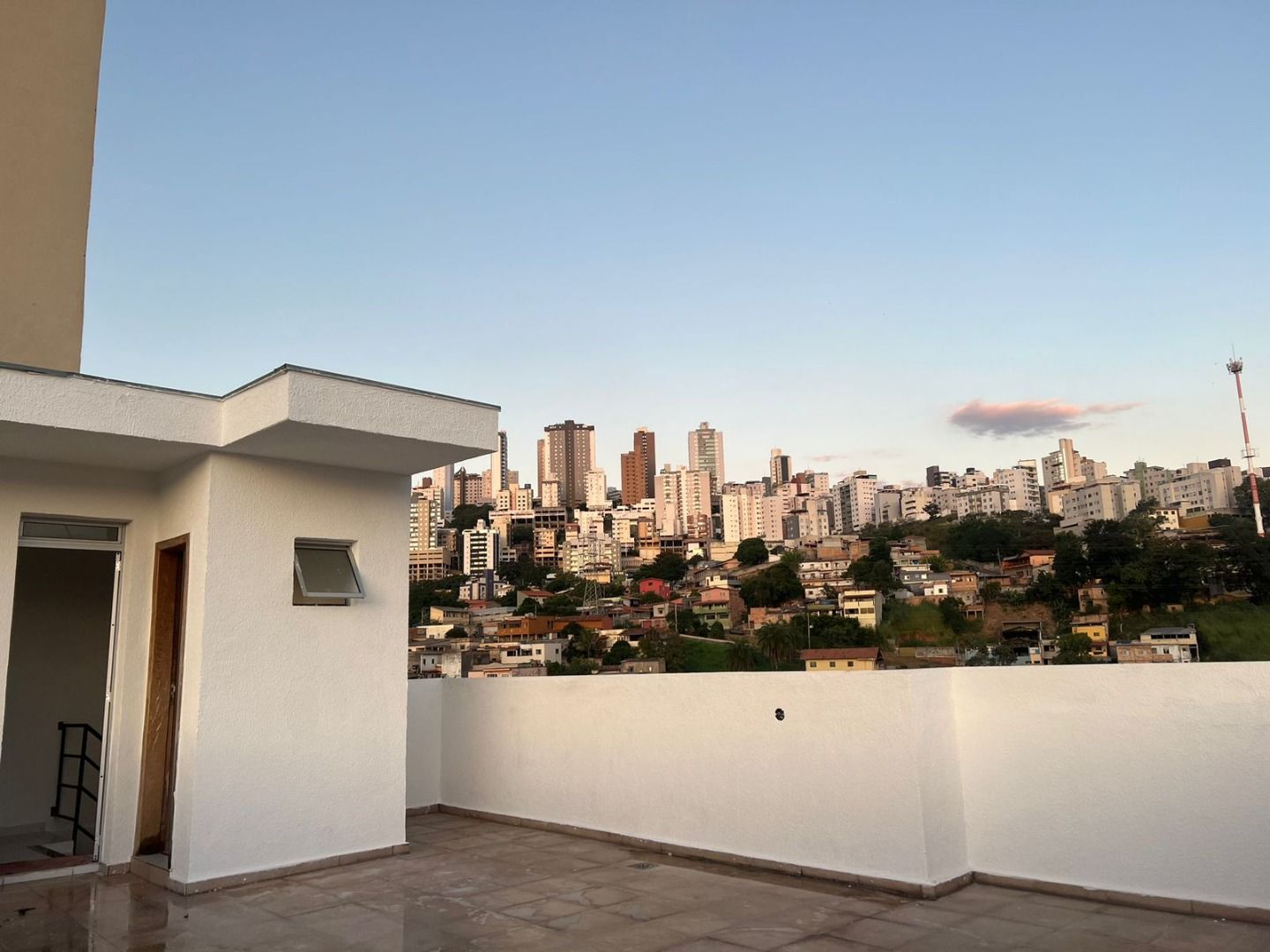 Cobertura à venda com 2 quartos, 80m² - Foto 4