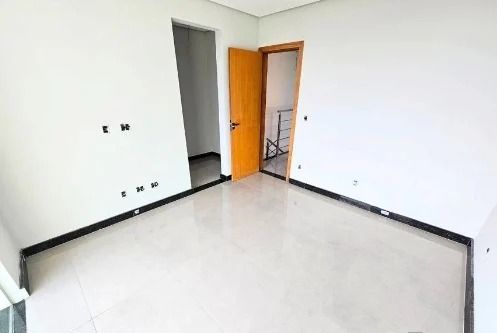 Casa de Condomínio à venda com 3 quartos, 1000m² - Foto 5