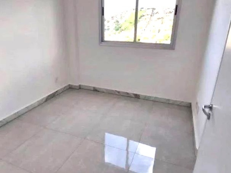 Apartamento à venda com 2 quartos, 61m² - Foto 3