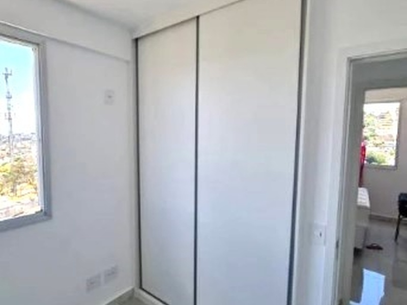 Apartamento à venda com 2 quartos, 61m² - Foto 2