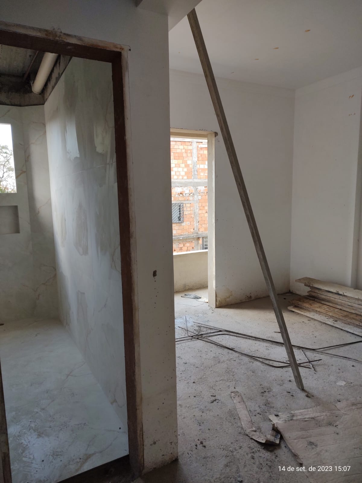 Apartamento à venda com 3 quartos, 107m² - Foto 1