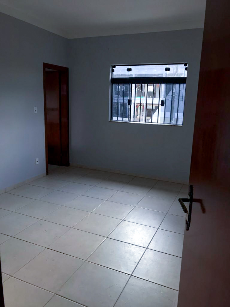 Casa à venda com 2 quartos, 169m² - Foto 4