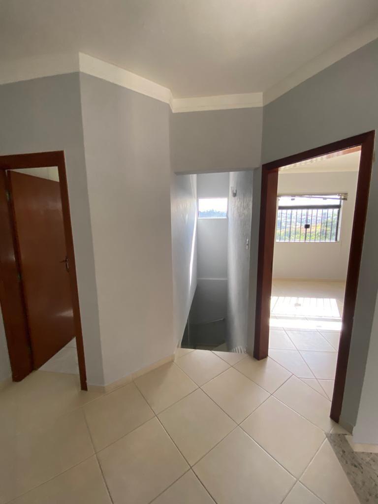 Casa à venda com 2 quartos, 169m² - Foto 7