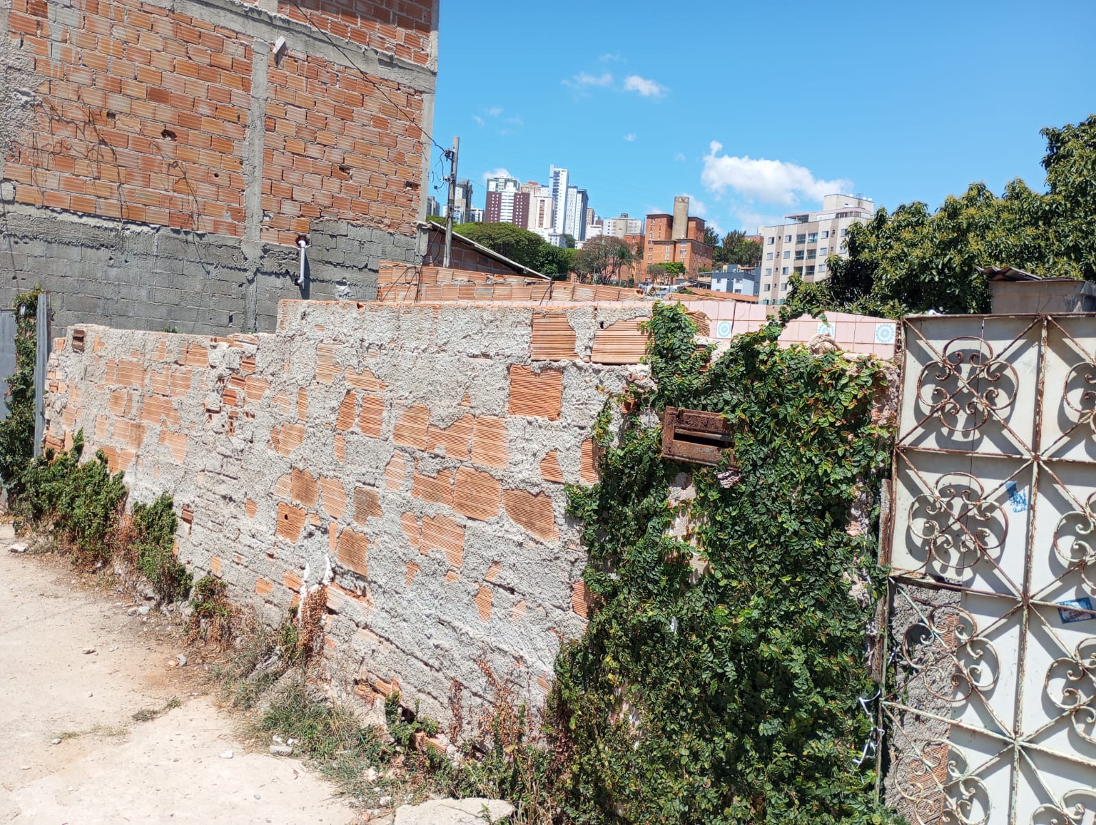 Terreno à venda, 360m² - Foto 1