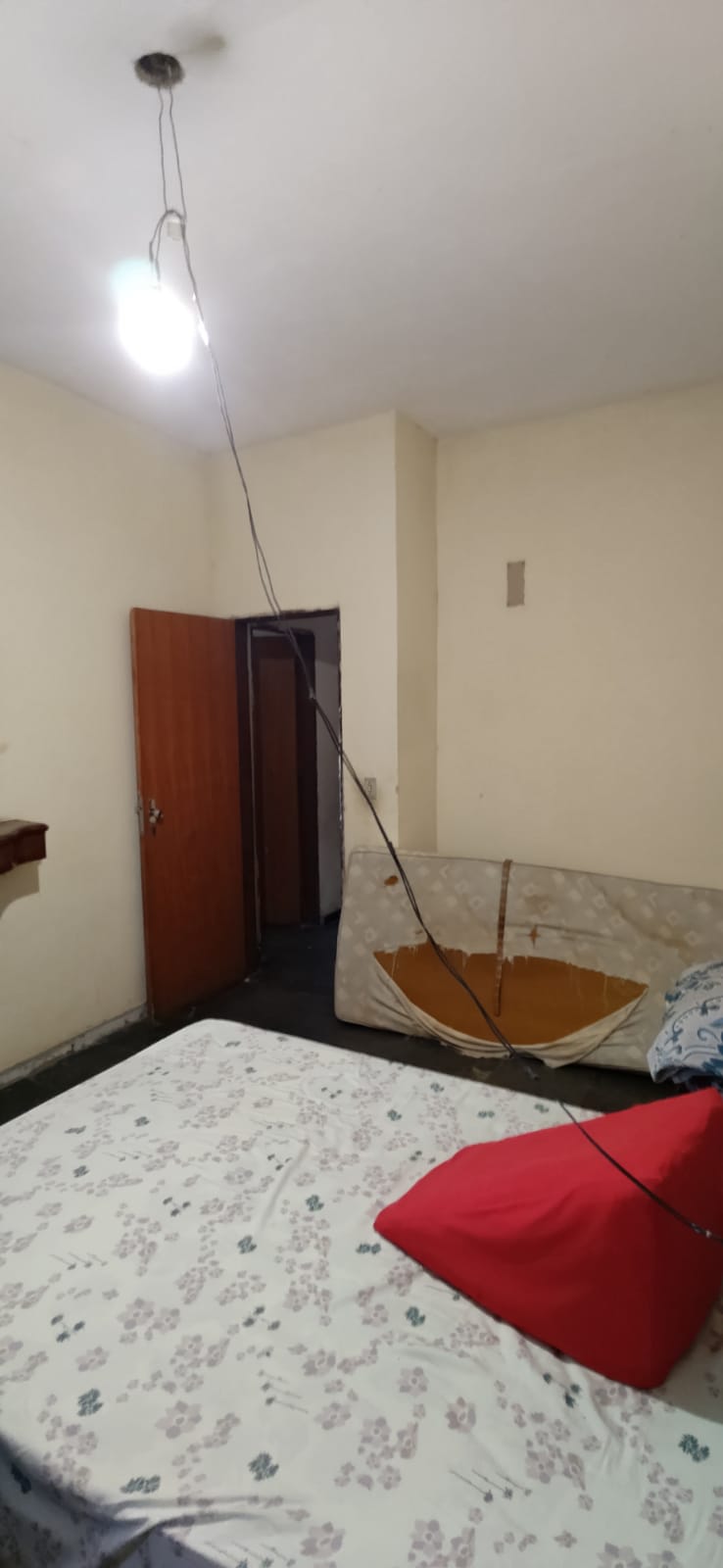 Casa à venda com 2 quartos, 300m² - Foto 16