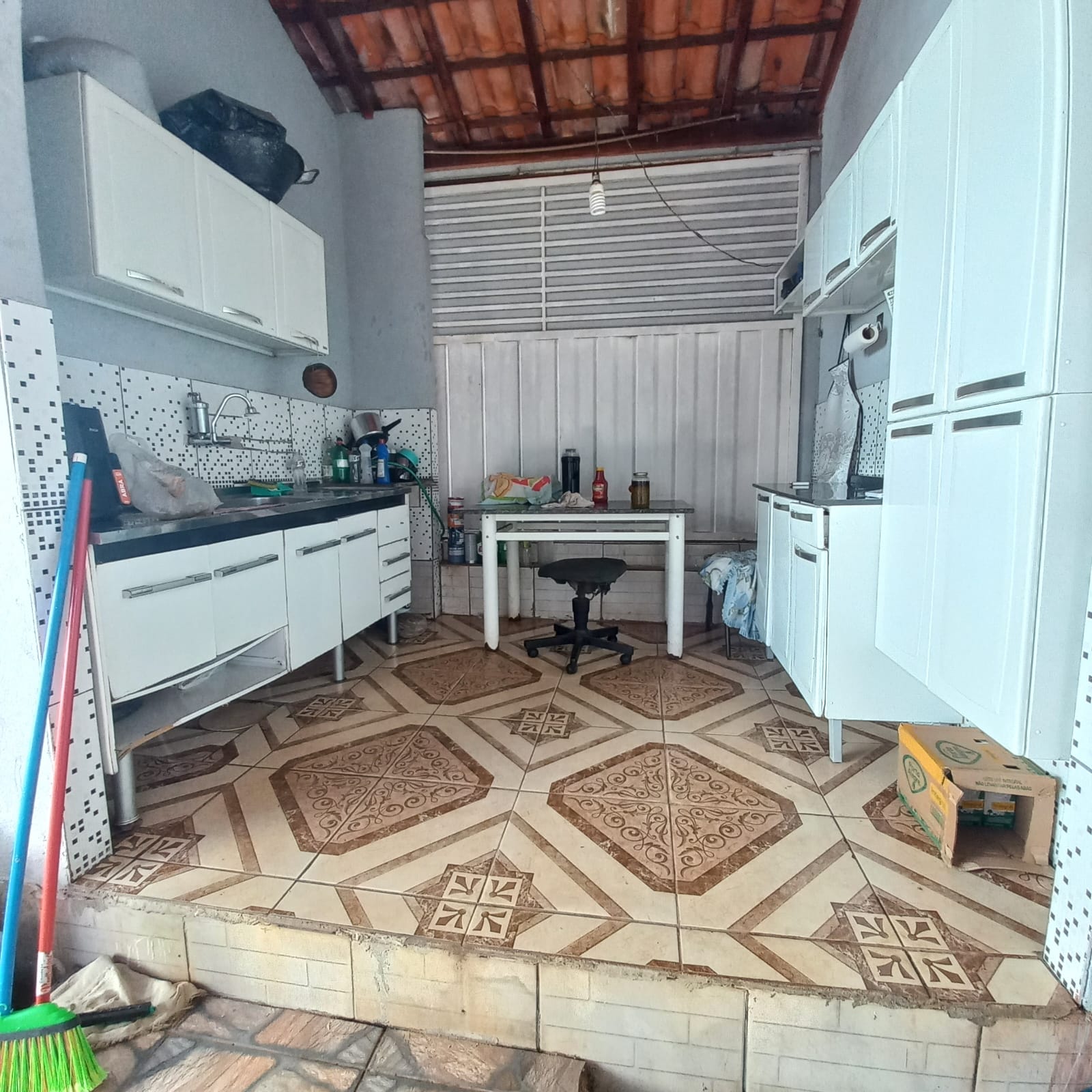 Casa à venda com 4 quartos, 210m² - Foto 4